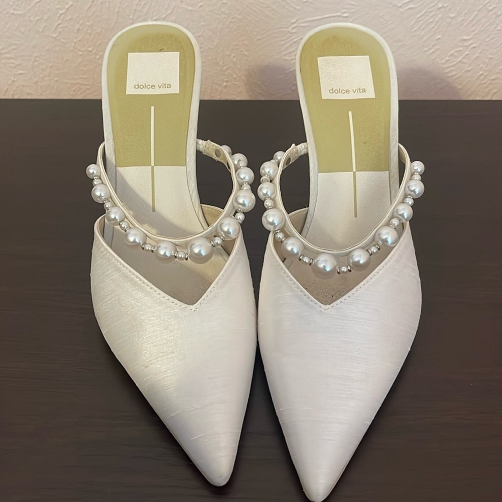 Dolce Vita KANIKA PEARL HEELS VANILLA SILK, Size 7.5